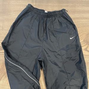 90’s Vintage Windbreaker pants 🖤🤍